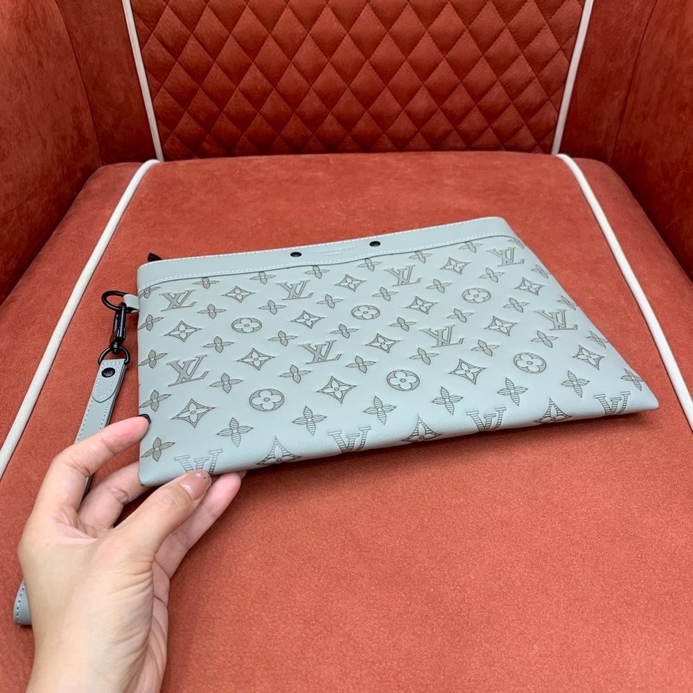 Louis Vuitton Pochette To-Go