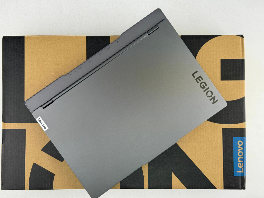 Игровой Ноутбук Lenovo Legion 5 R7000P APH9 Ryzen 7 7840H/16GB(RAM)/512GB(SSD)/RTX4060(8GB)125W/FHD(1920x1080)/IPS/144Hz/Win11