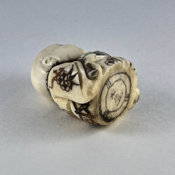 Статуэтка нэцкэ Мальчик Карако в кимоно