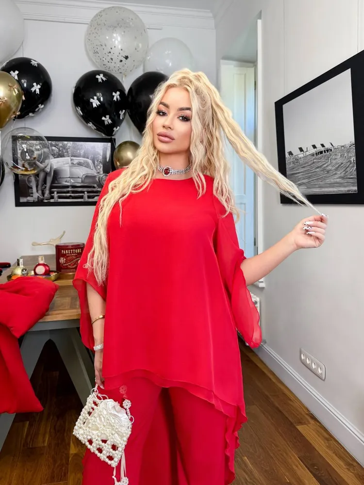 Костюм со шлейфом УК-052 Fabrika