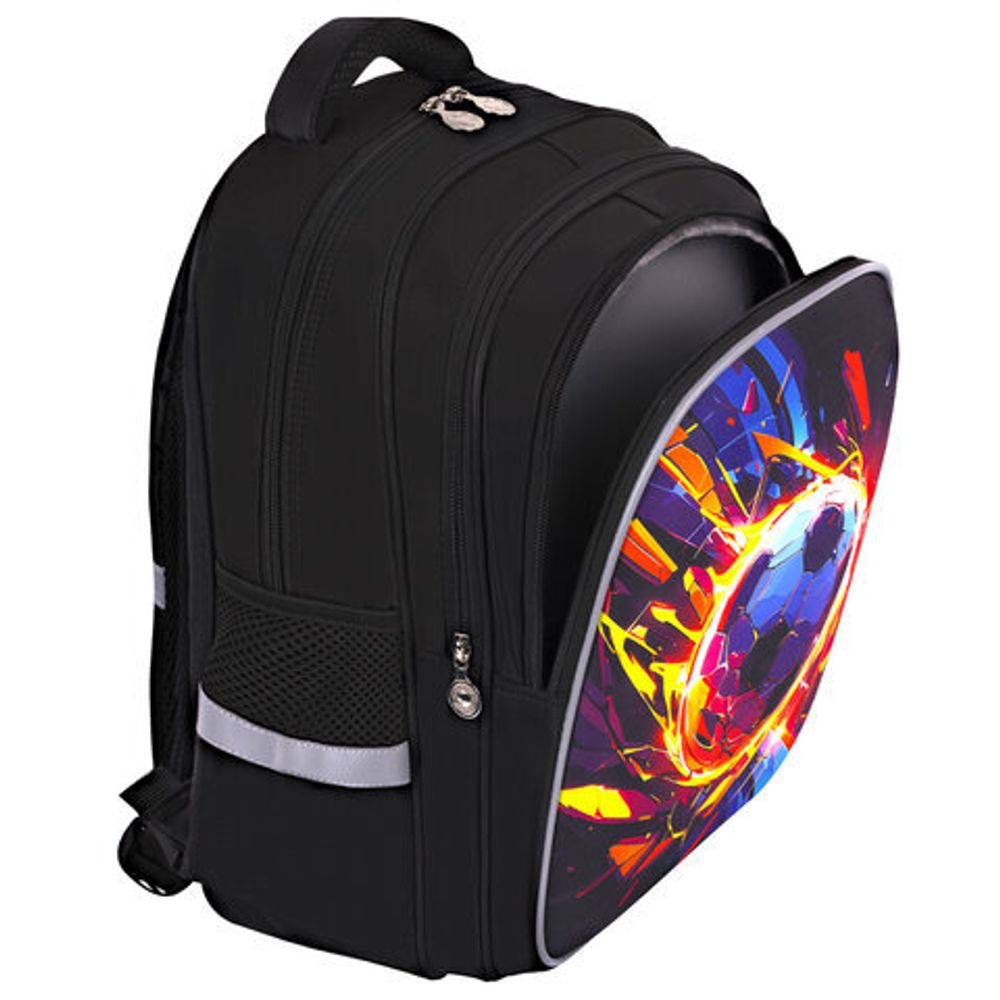 Рюкзак BRAUBERG KIDS MIND с пеналом в комплекте, 2 отделения, "Football", 40х28х18 см, 273178