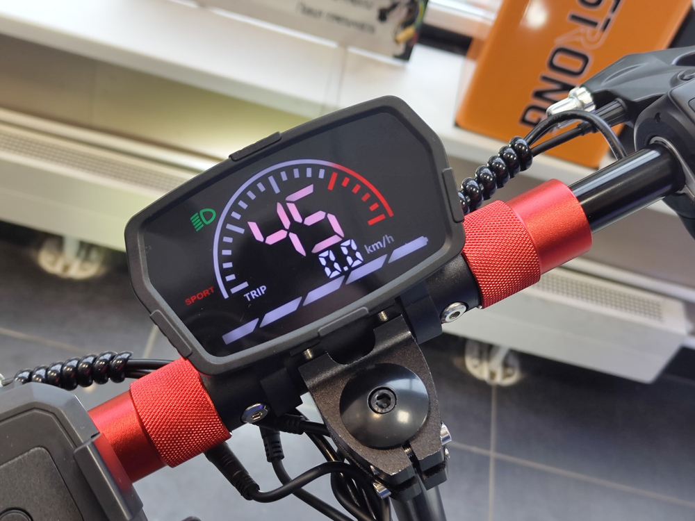 Электросамокат SAMIK M4 PRO +