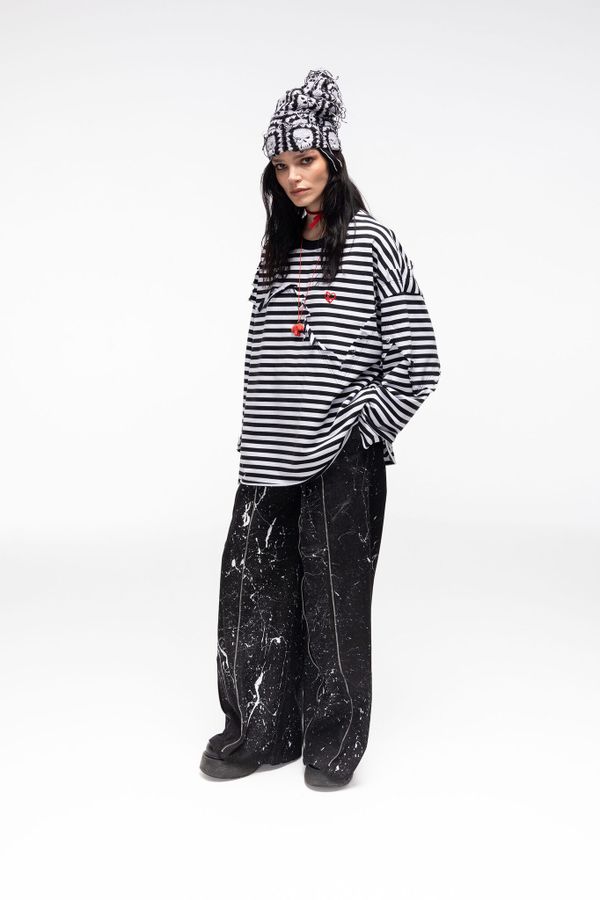 Лонгслив В полоску черно-белый - фото 6