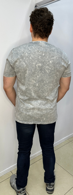 Мужская светлая футболка из коттона