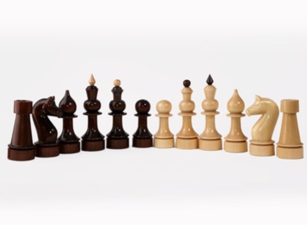 Фигуры шахматные к сувенирному столу