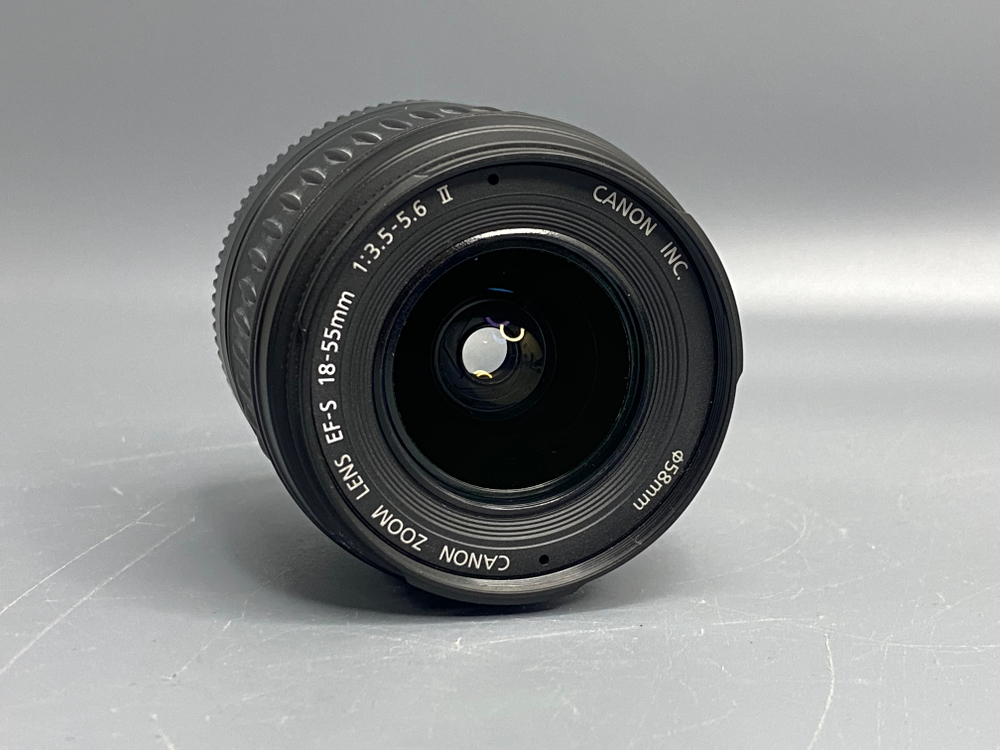 Canon EF-S 18-55mm f/3.5-5.6 IS II
