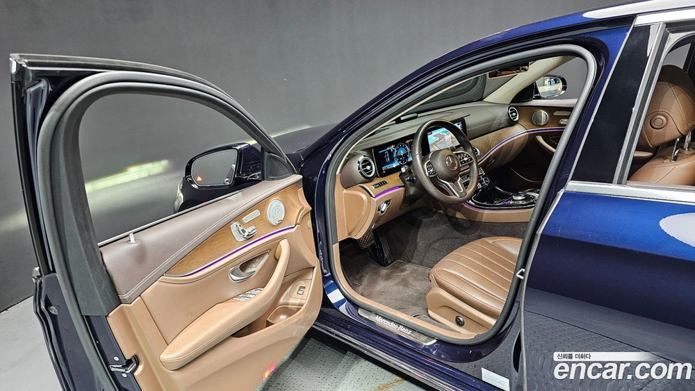 Mercedes-Benz E-Class W213 E300 4MATIC Exclusive (02.2020)
