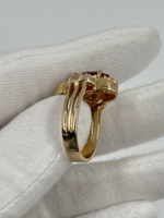 Кольцо с красным кристаллом