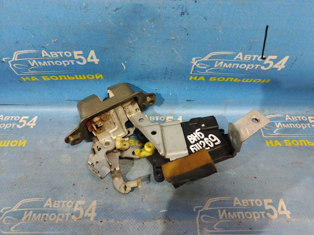 Замок багажника SUBARU LEGACY 1998-2003