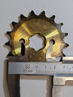 Звезда ведущая для мотоцикла, мопеда, питбайка 428-17 вал 20 мм