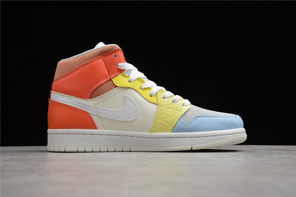 CJ AIR JORDAN 1 MID TO MY FIRST COACH WHITE/LIGHT ZITRON/SUMMIT WHITE/OPTI YELLOW