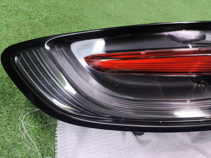 Фонарь левый внешний Porsche Macan 95b (2018-н.в.)