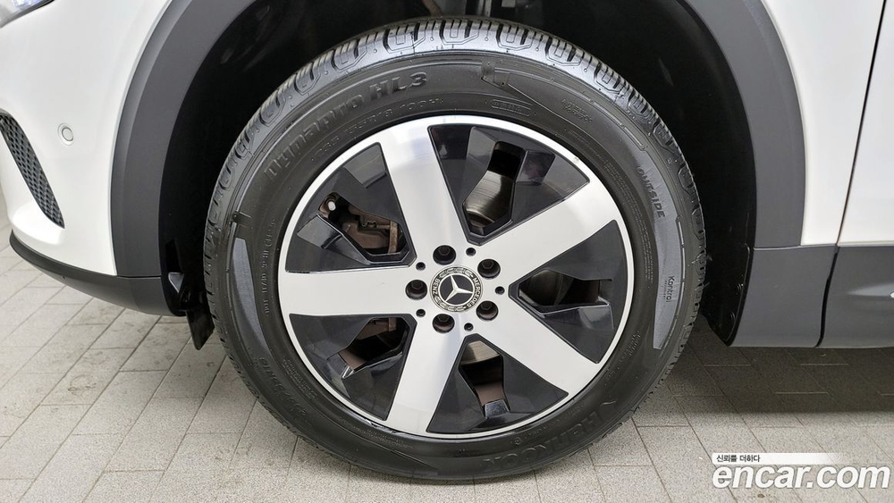Mercedes-Benz GLB-Class X247 GLB220 (11.2020)