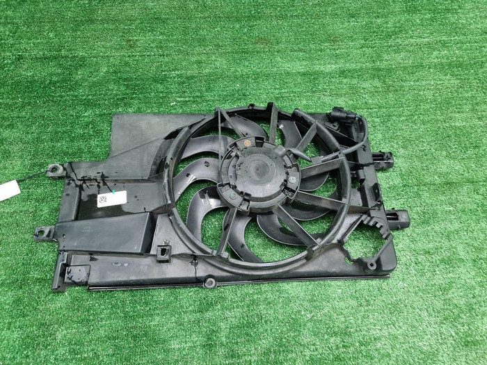 Диффузор с вентилятором Lada Granta (2011-н.в.)