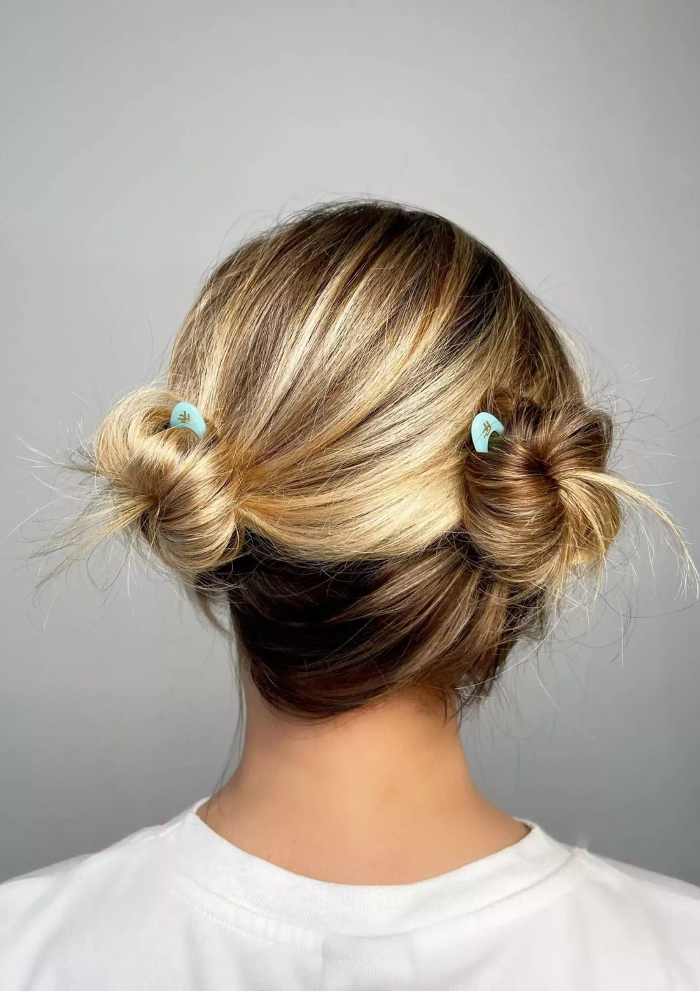 NO 1 HAIRPIN | TANTALIZING BLUE - 3X HAIRPINS/BOX / Шпильки No1 Hairpin нежно-бирюзового цвета (набор из 3 шпилек)