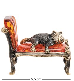 Народные промыслы AM-1536 Фигурка «Кот на кушетке» (латунь, янтарь)