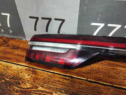 Фонарь задний центральный Geely Monjaro 21-нв Б/У Оригинал 7057045900