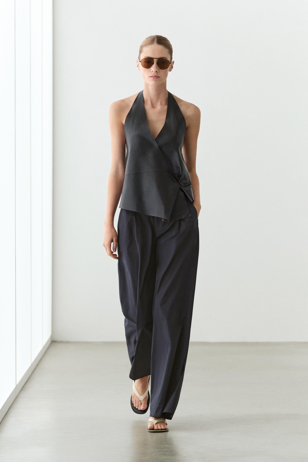 Massimo Dutti Широкие брюки со складками из поплина, светло-синий