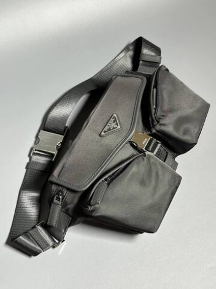 Поясная сумка Prada