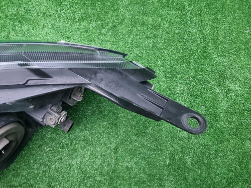 Фара правая Lada Granta (2018-н.в.) галоген