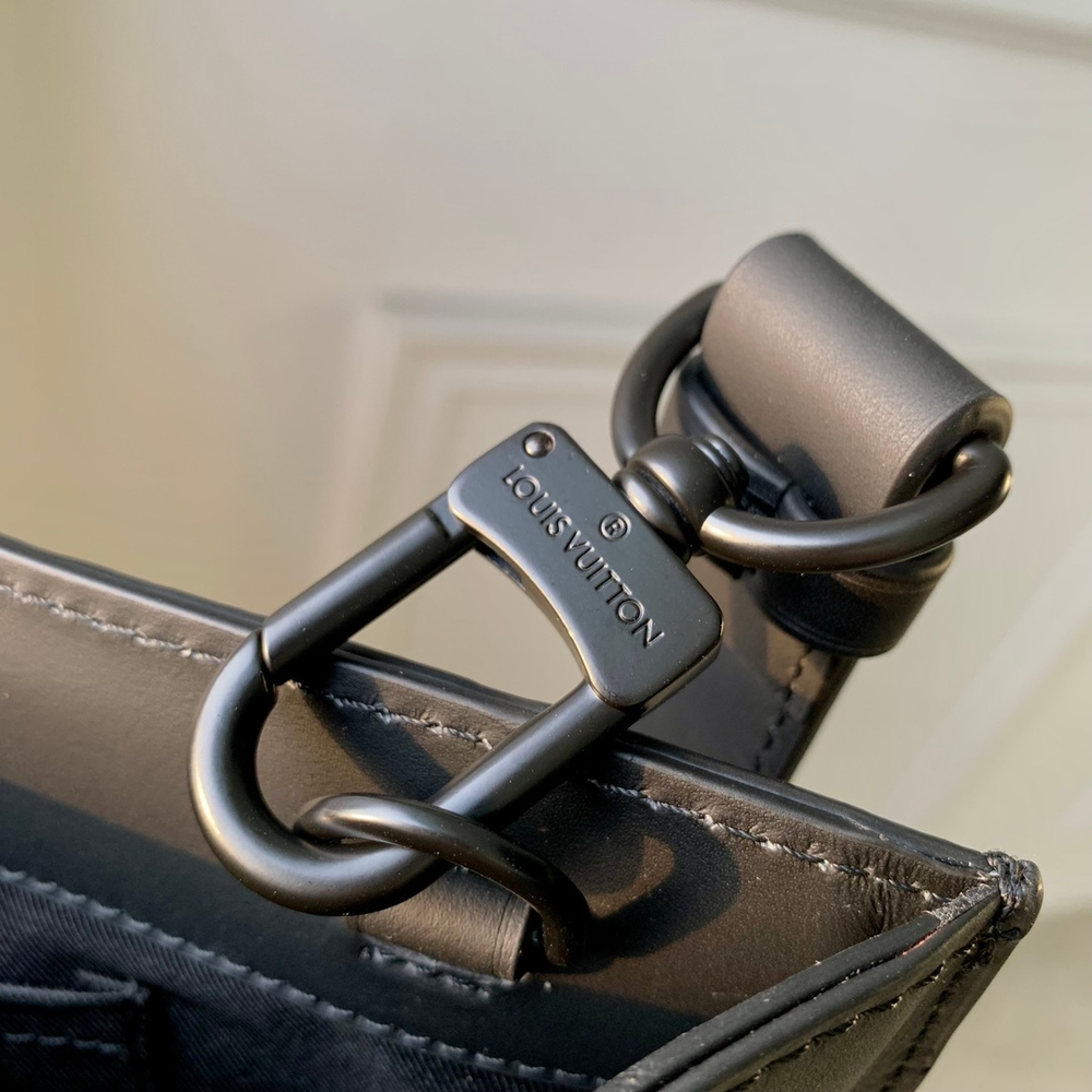 Louis Vuitton Sac Plat NV Bag