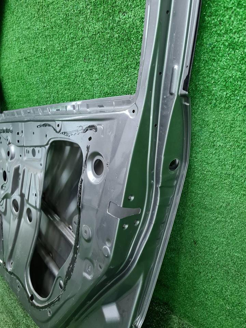 Дверь передняя правая Suzuki Swift 4 (2011-2017)