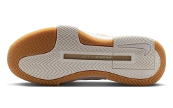 Женские теннисные кроссовки Nike Zoom GP Challenge 1.5 - white/lt orewood/summit white