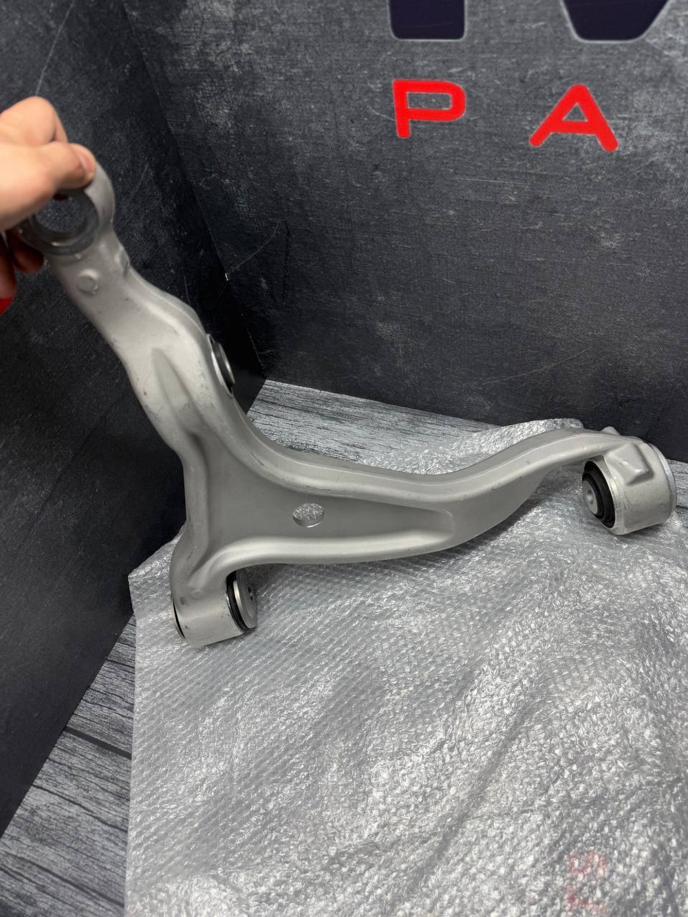 Рычаг передний поперечный Mercedes-Benz A1673300800