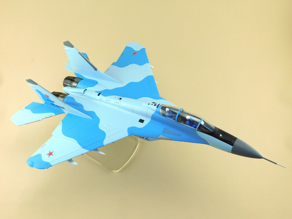 Модель самолета МиГ-35 (М1:32 ВВС России, 702)