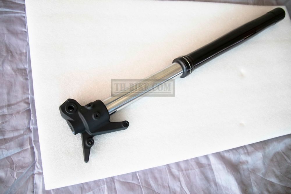 51500-KZZ-A21. FORK ASSY., L. FR. (SHOWA). Honda CRF250M