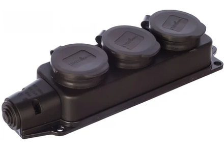 Колодка 3-х местная однофазная UNIVersal Компакт с заглушками с/з каучук 16а 250в ip44 черный.