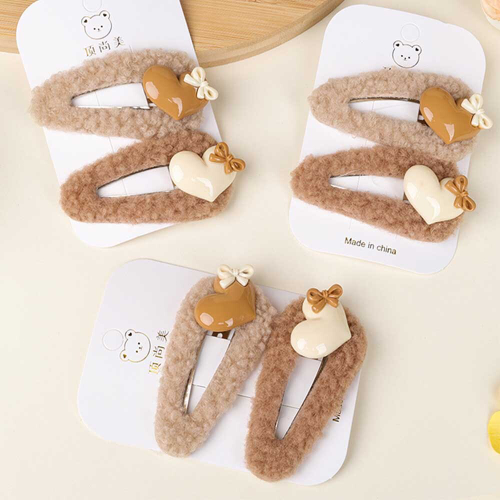 Набор плюшевых заколок из 2х шт