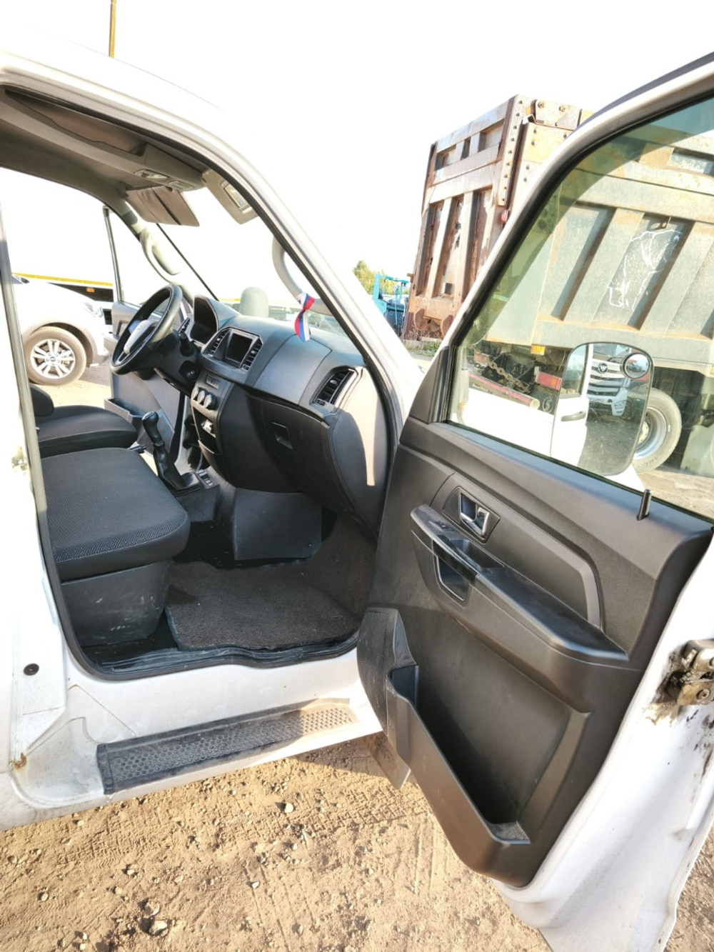 UAZ Profi 236031-911-04 (Рефрижератор, Бензин/Газ, 2,7 л, 150 л.с.)