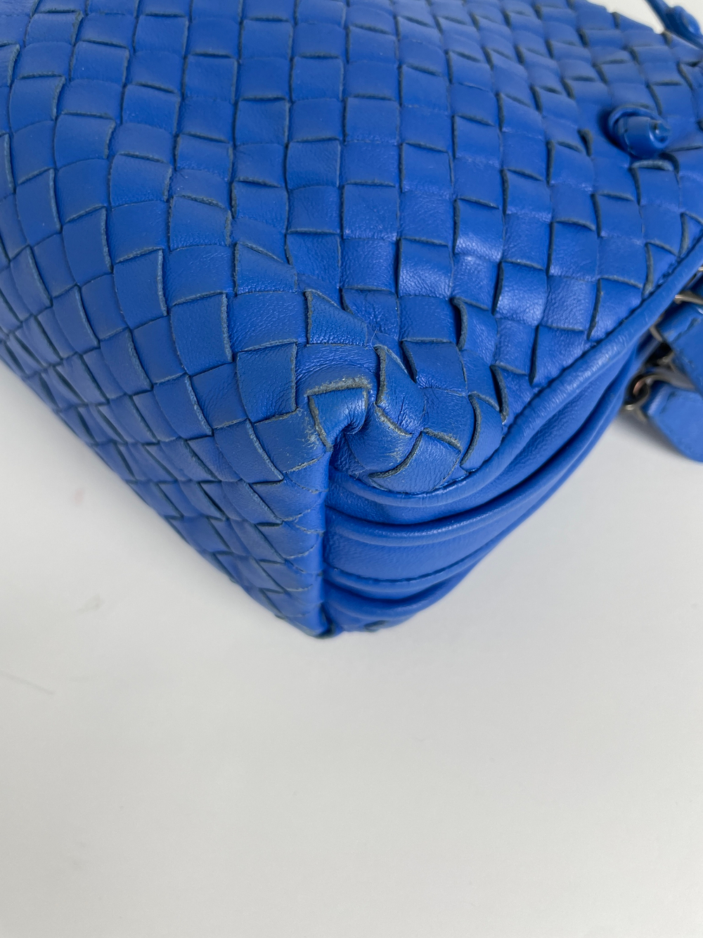 Сумка Bottega Veneta MEDIUM LOOP CAMERA BAG