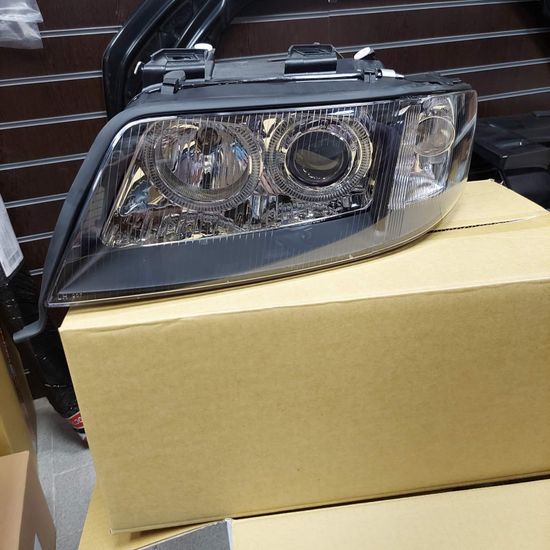 Передние фары Audi A6 C5 angel eyes chrome
