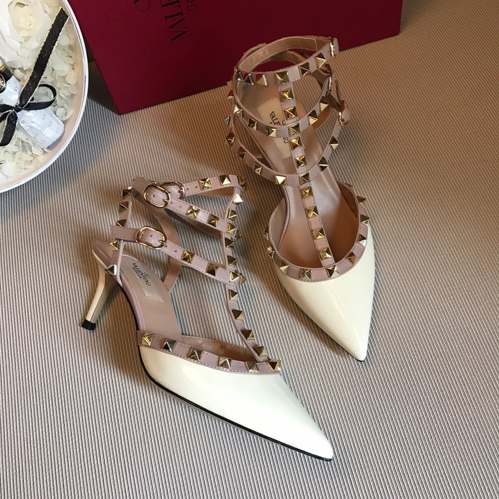 Valentino Rockstud Pumps 6.5 cm