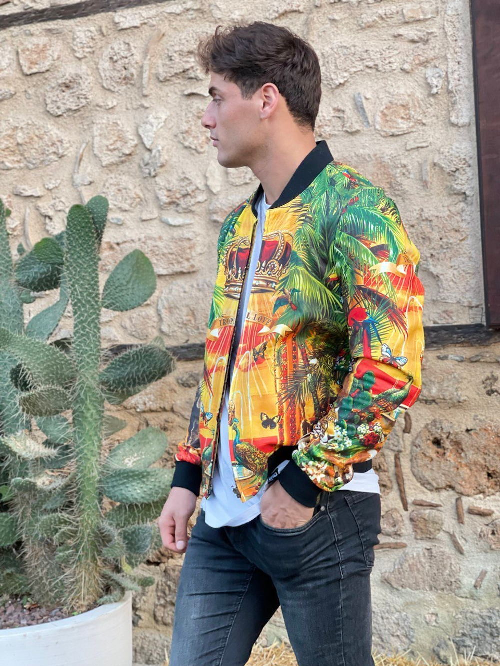 Кожаная куртка (бомбер)