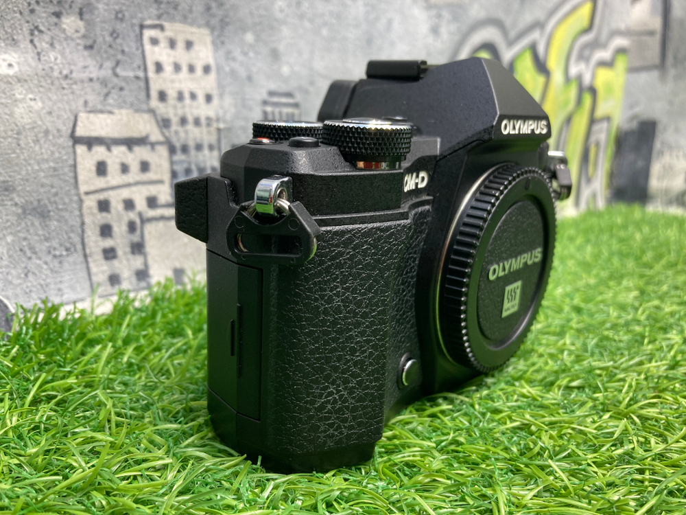Olympus OM-D E-M5 Mark II 3.900 кадров