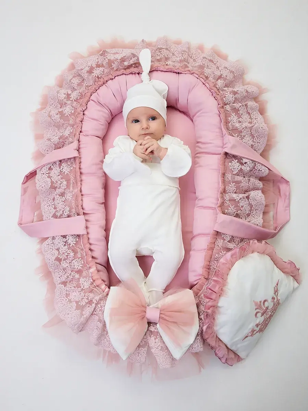 Кокон гнездышко для новорожденного с подушечкой