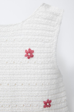 ZARA ТРИКОТАЖНЫЙ КОМБИНЕЗОН С ЦВЕТОЧНОЙ ВЫШИВКОЙ, ЭКРЮ