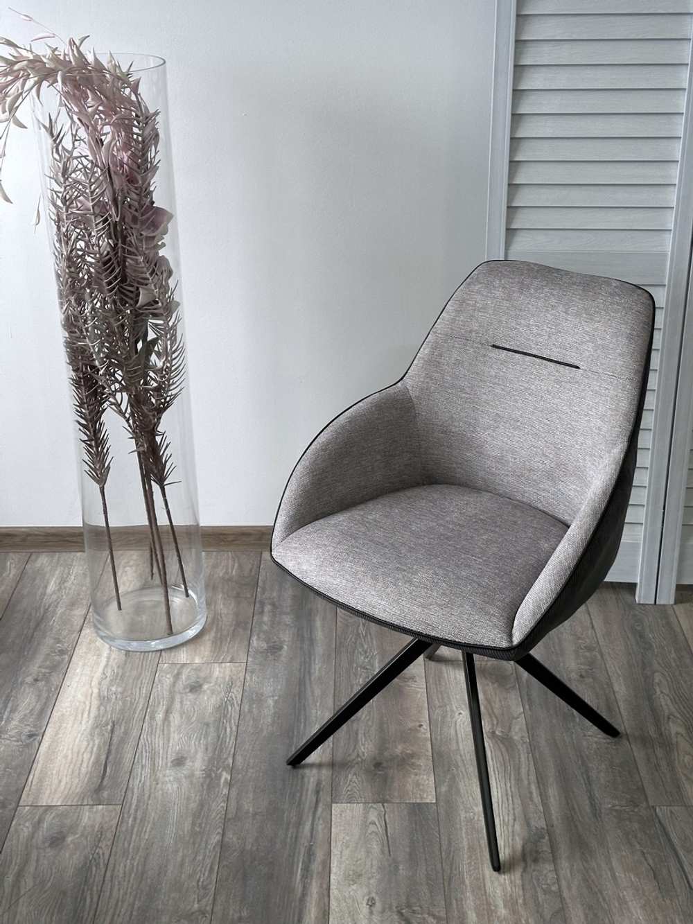 Стул М-City DISAUR Торнадо (Tornado) поворотный на 360 градусов, Серый 07, ткань, темно-серый 454, Велюр, Черный каркас