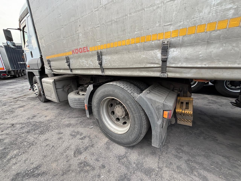 Ford Cargo 4x2 Седельный тягач Cargo (Дизельный, 12,7 л, 420 л.с., МТ)
