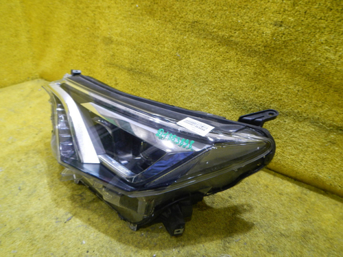 Битая Фара левая Toyota Rav 4 CA40 (2015-2019) LED