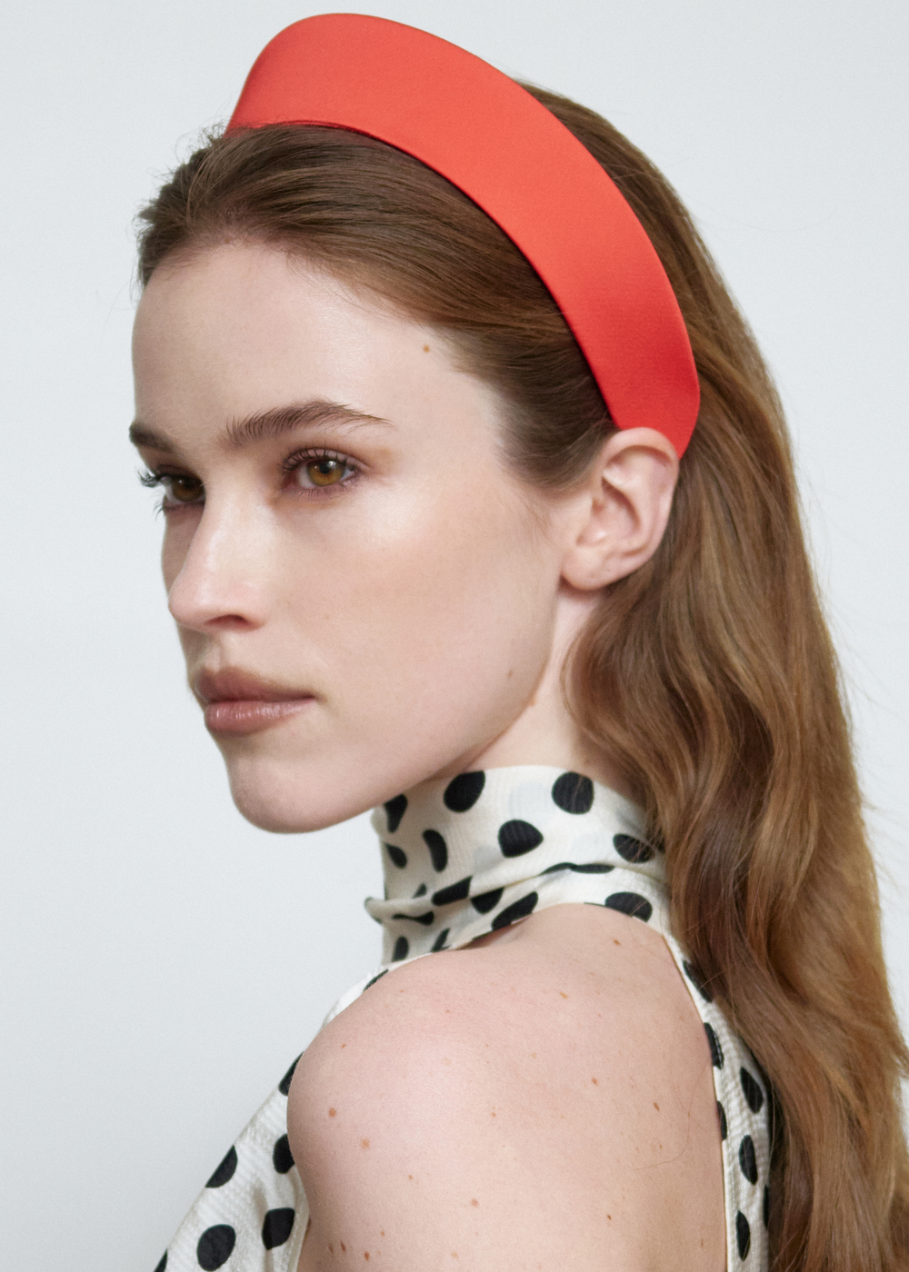 Кокошник S из красного атласа