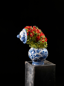 Royal Delft Masterpieces by Pim van den Akker