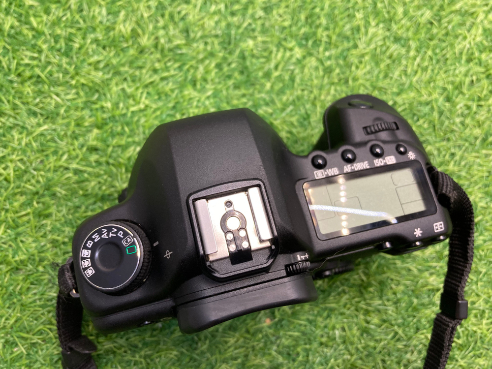 Canon EOS 5D Mark II 32.300 кадров
