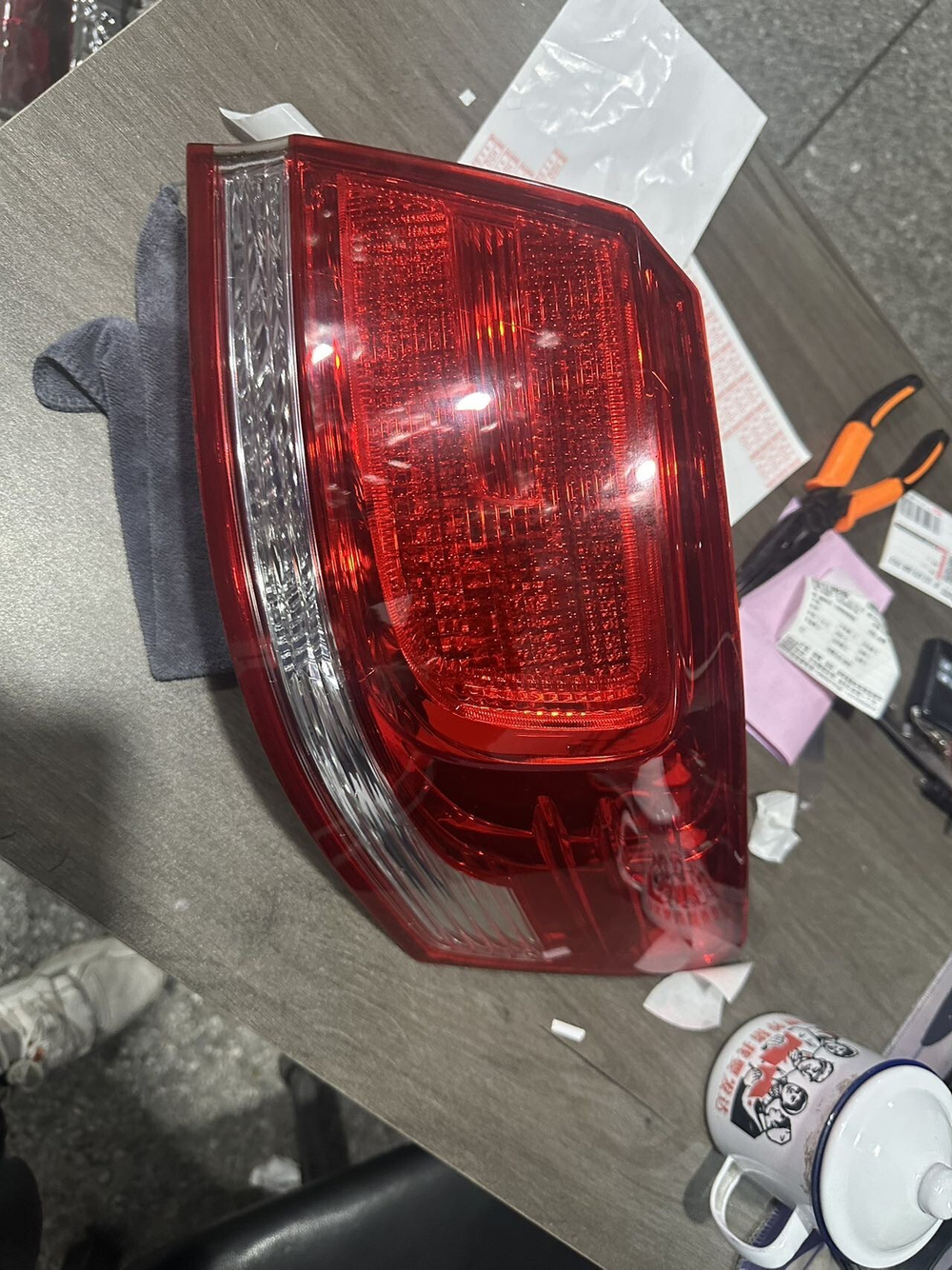 Задний левый или правый фонарь (Tail light) Toyota Camry оригинал