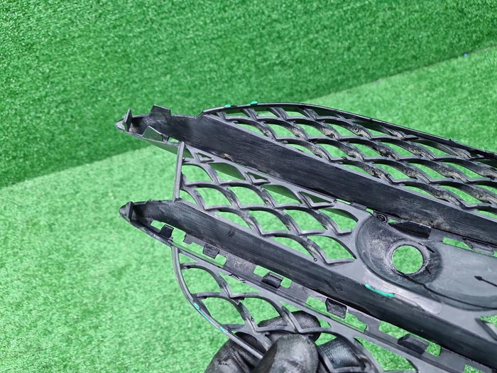 Решетка перед. бампера Mercedes S W222 (17-20) AMG