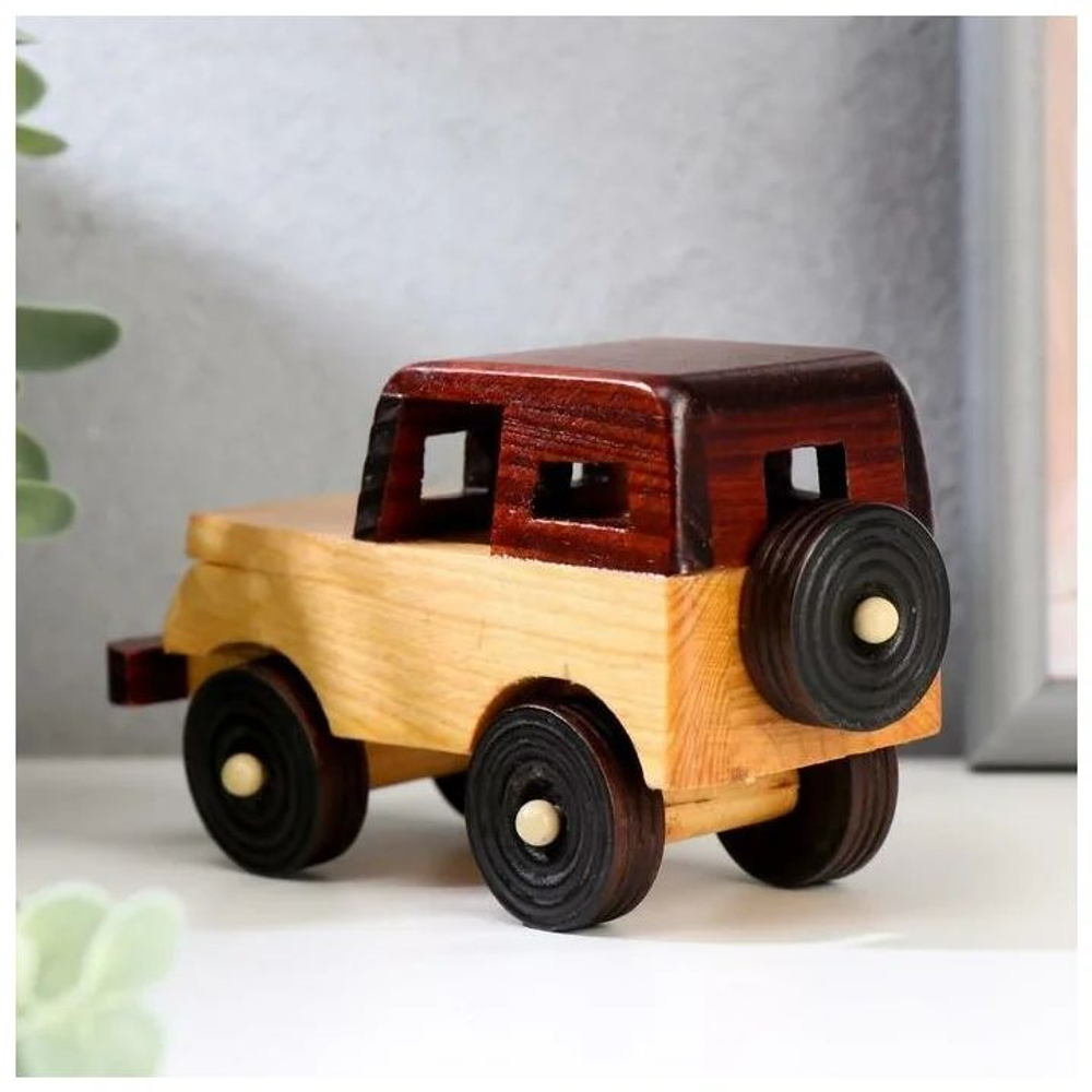машинка из дерева "Джип" 7х5х13 см
