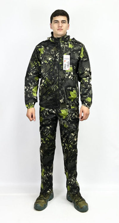 Камуфляжный костюм с капюшоном
